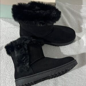SO Black Faux Fur Winter Boots